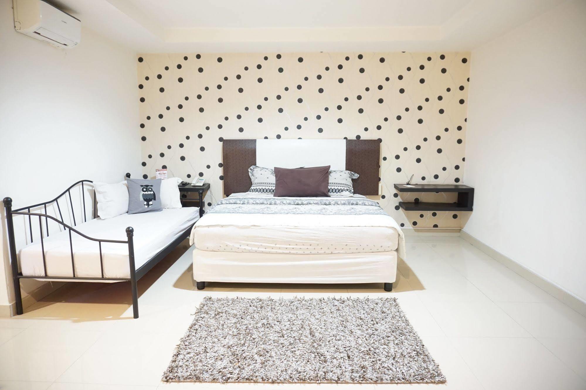 Hotel Mangga Dua Makasar Exteriér fotografie