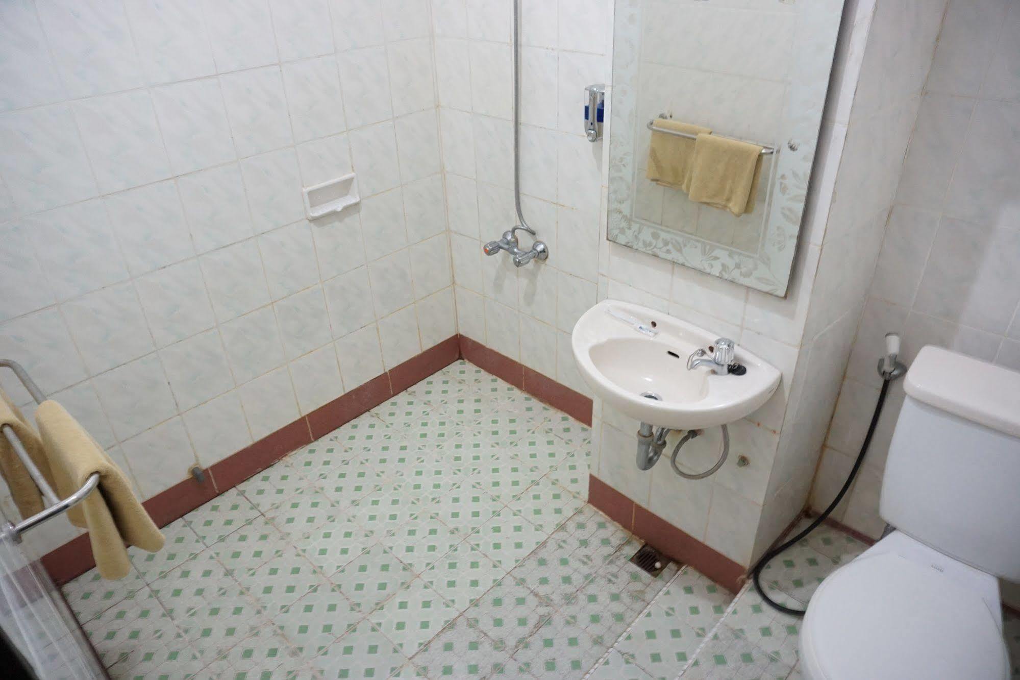 Hotel Mangga Dua Makasar Exteriér fotografie